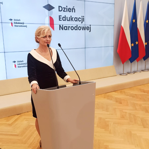 Beata Maciołek z tytułem Profesora Oświaty. Wielkie gratulacje Pani Beato. 